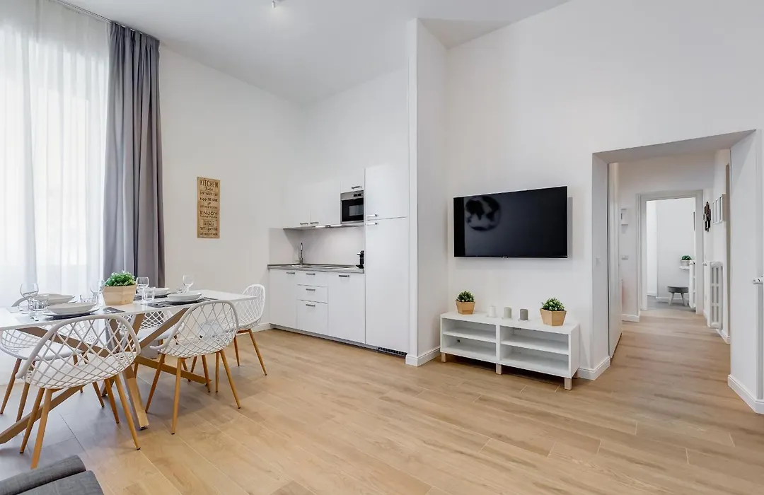 Colonna Luxury Apartment-1