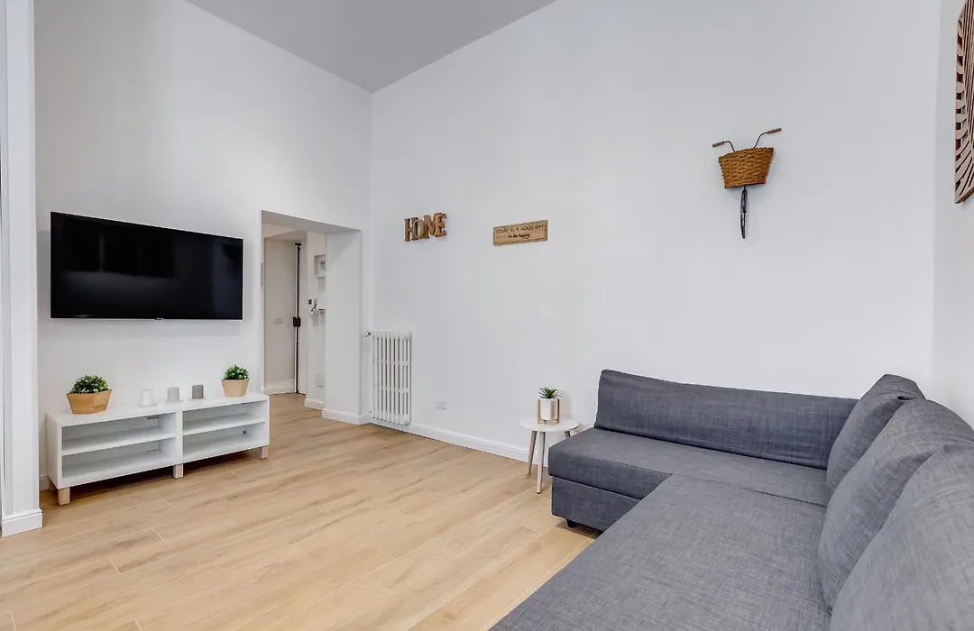 Colonna Luxury Apartment-1